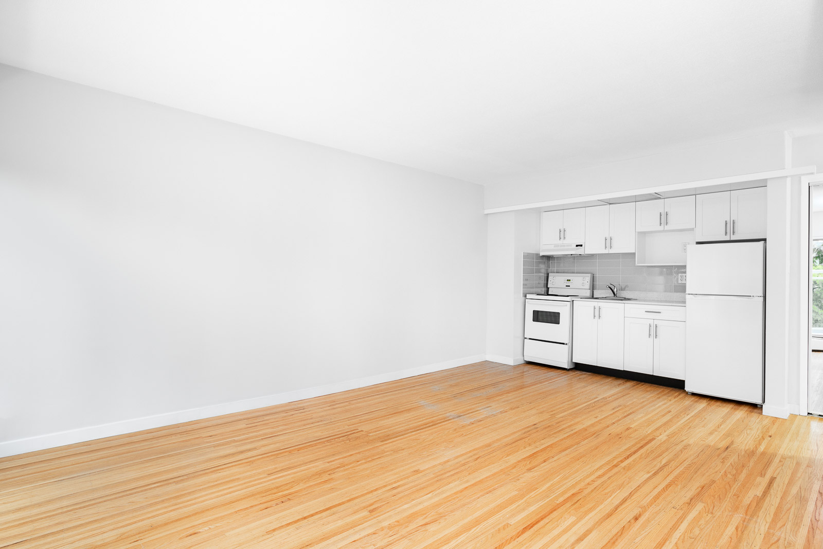 Bellevue Towers Rental Apartments Hollyburn Properties