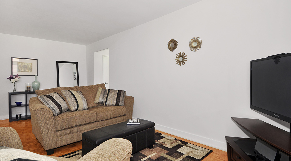 Davisville Tower Rental Apartments Hollyburn Properties