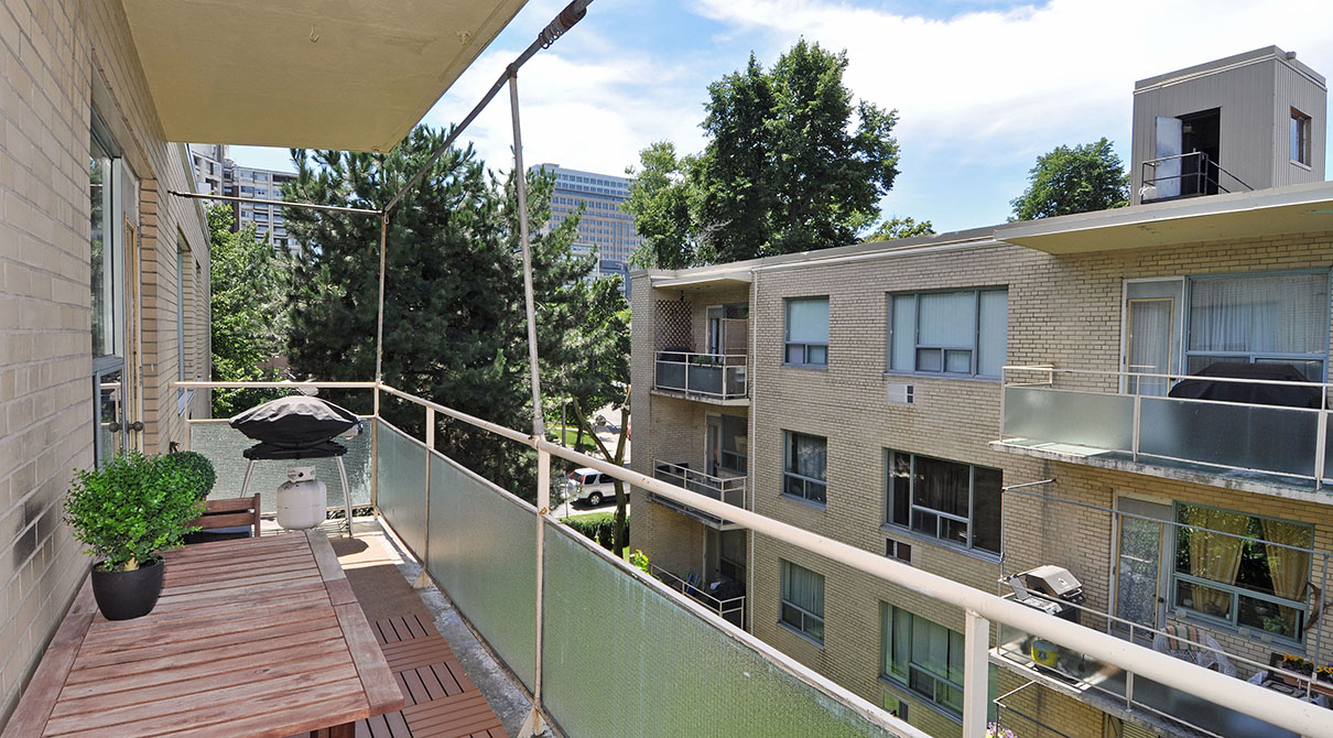 70, 80, 90 Heath Estates Rental Apartments Hollyburn Properties