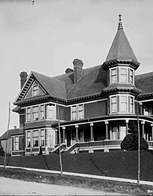 Hendry House Past Hendry House Past
