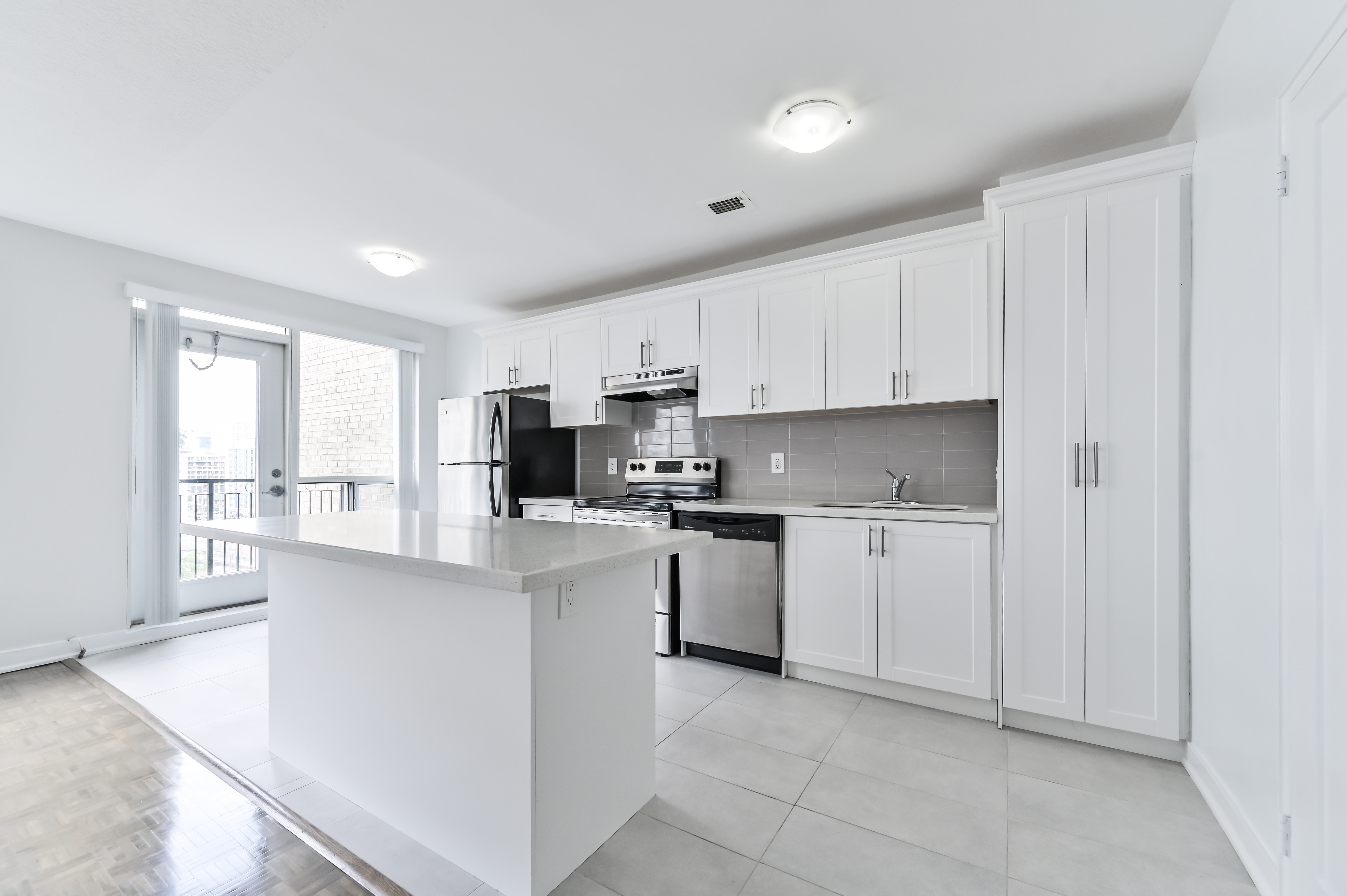 La Salle Towers Rental Apartments Hollyburn Properties