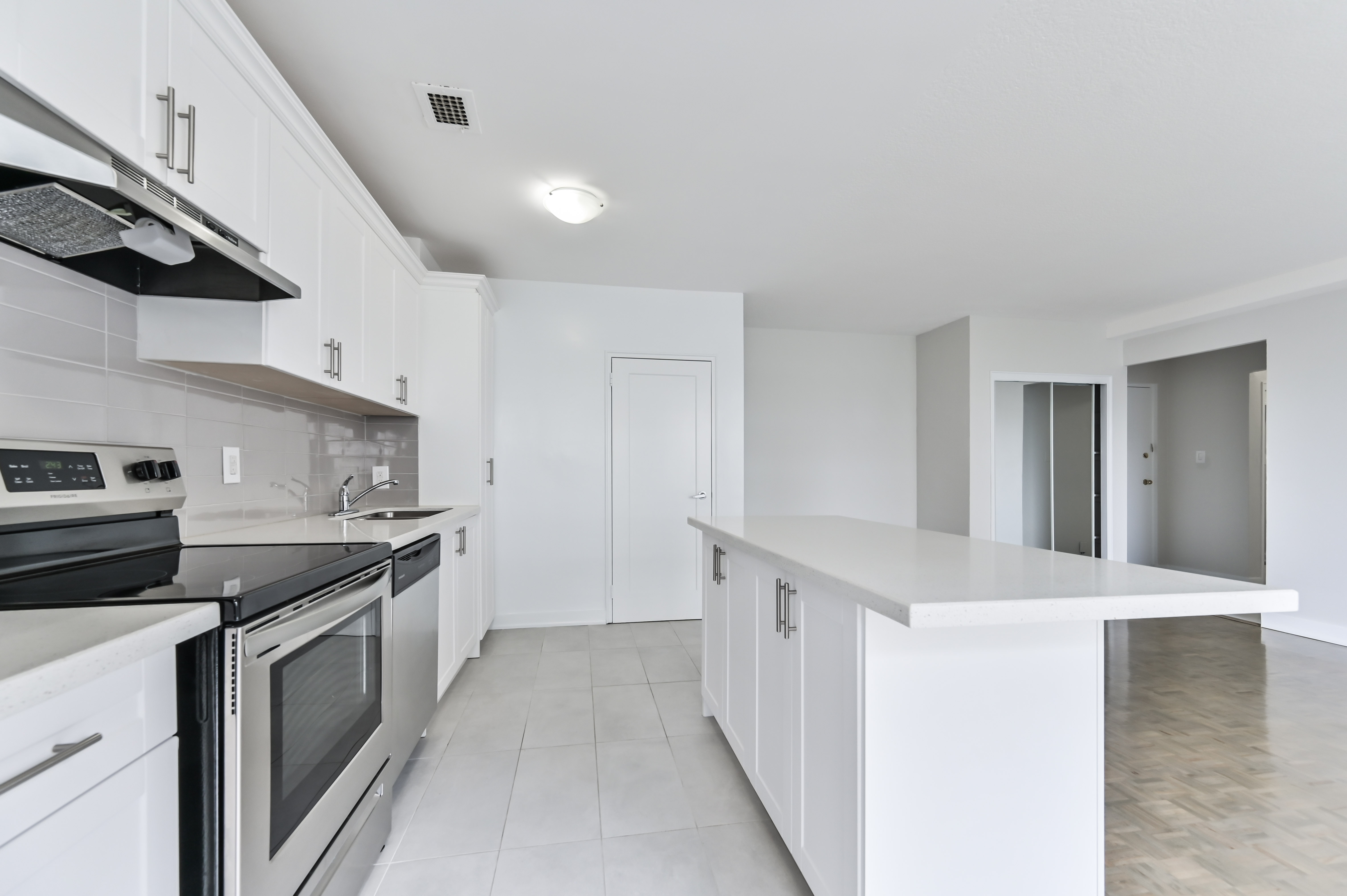 La Salle Towers Rental Apartments Hollyburn Properties