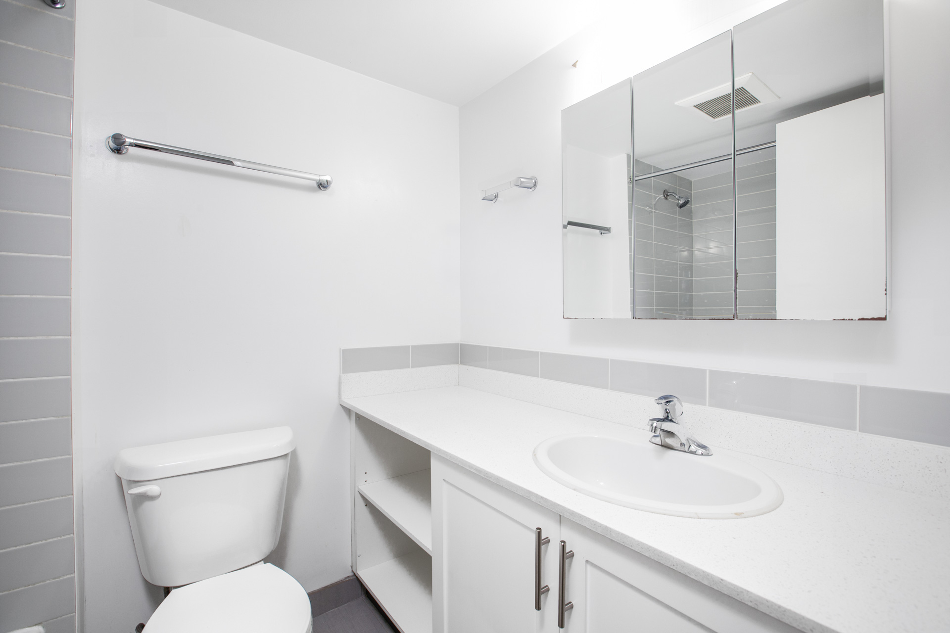 Hollyburn Court - Studio 5