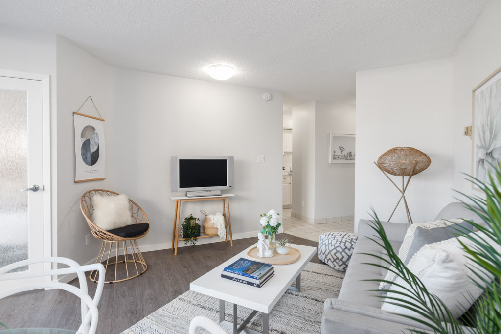 Hendry House Rental Apartments Hollyburn Properties